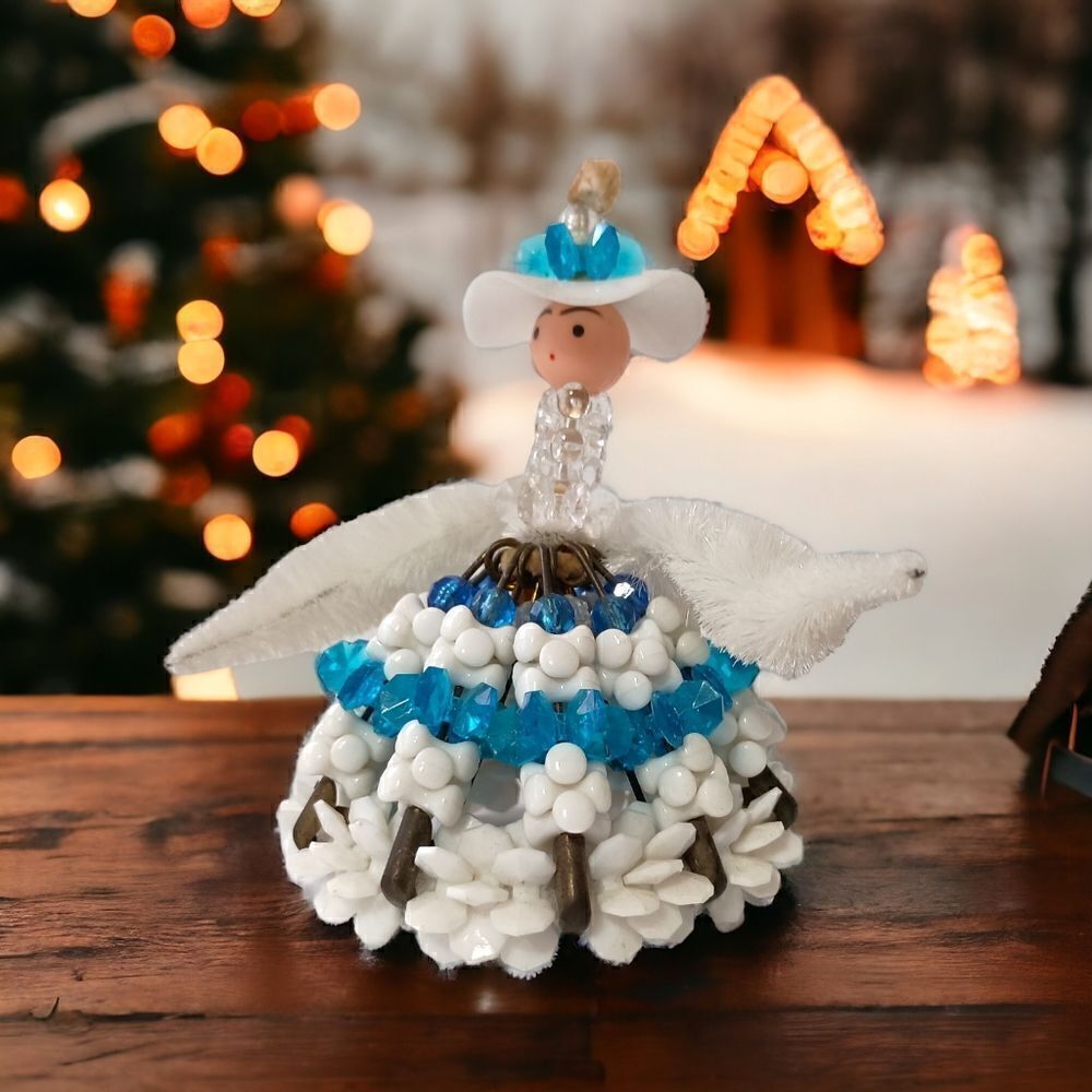 Vintage Safety‎ Pin Doll Beaded Mid Century Handmade Kitsch Blue White Chenille.